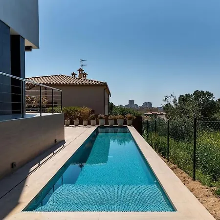 Luxury ***** * פלטחה ד'ארו