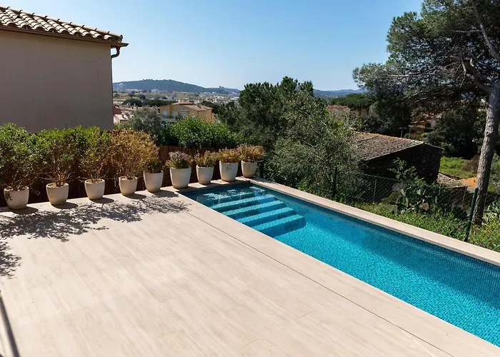 Luxury ***** فيلة بلاتجا ذارو