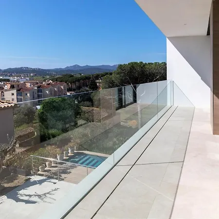 Villa Luxury ***** *