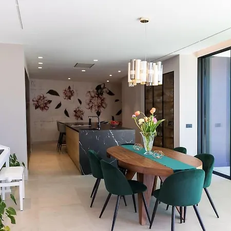 Вилла Luxury ***** *