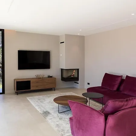 Luxury ***** Villa