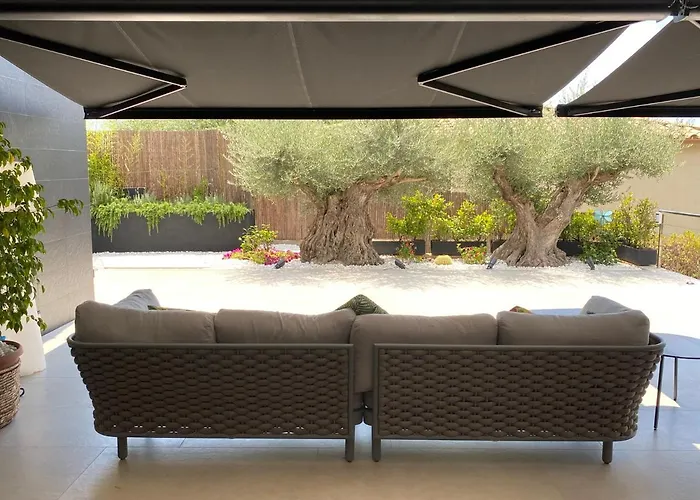 Luxury ***** *