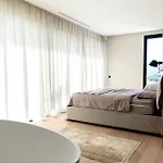 Luxury ***** Willa