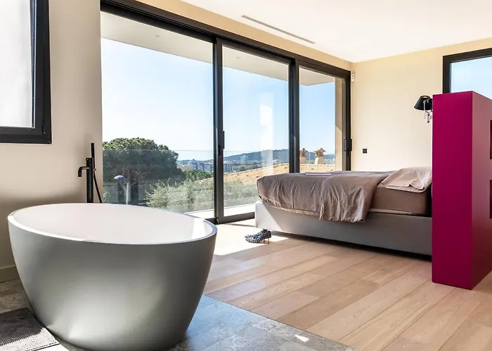 Luxury ***** *
